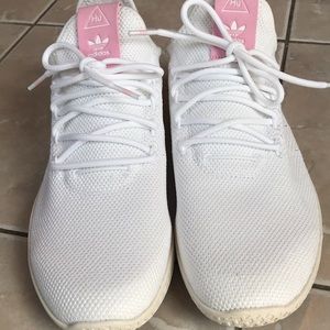 White adidas tennis shoes
